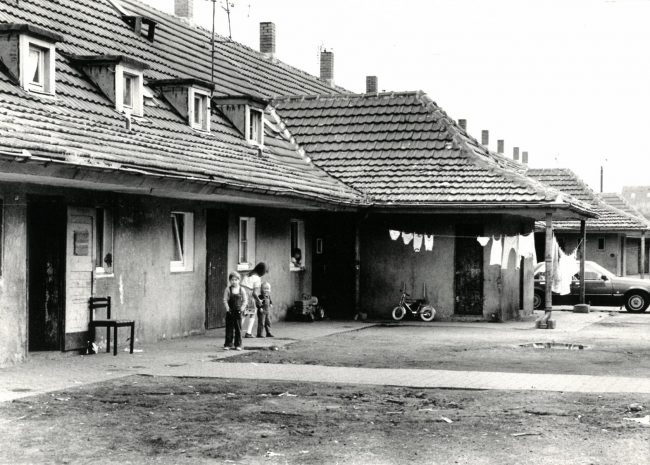 Die Obdachlosenunterkunft am Gleisdreieck in Neumühl 1980